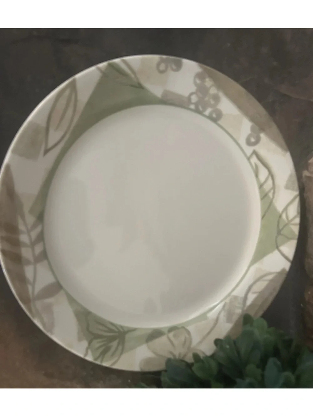 12 Pc Corelle Textured Leaves 4 Dinner Plates 4 Cereal Bowls 4 Salad/Dessert